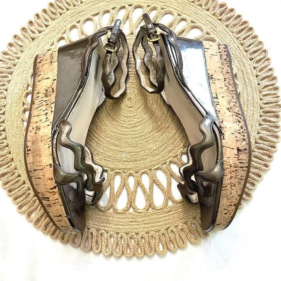 Prada Brown Patent Leather Scalloped Open Toe Wedge Sandals Size EU 40.5 - Picture 5 of 12